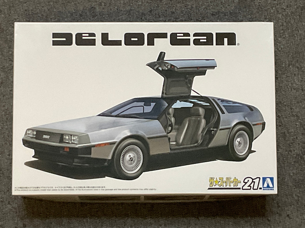 Aoshima Delorean DMC-12 1/24 scale plastic model #64351