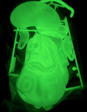 Load image into Gallery viewer, Atlantis Models GLOW in the Dark Rat Fink
