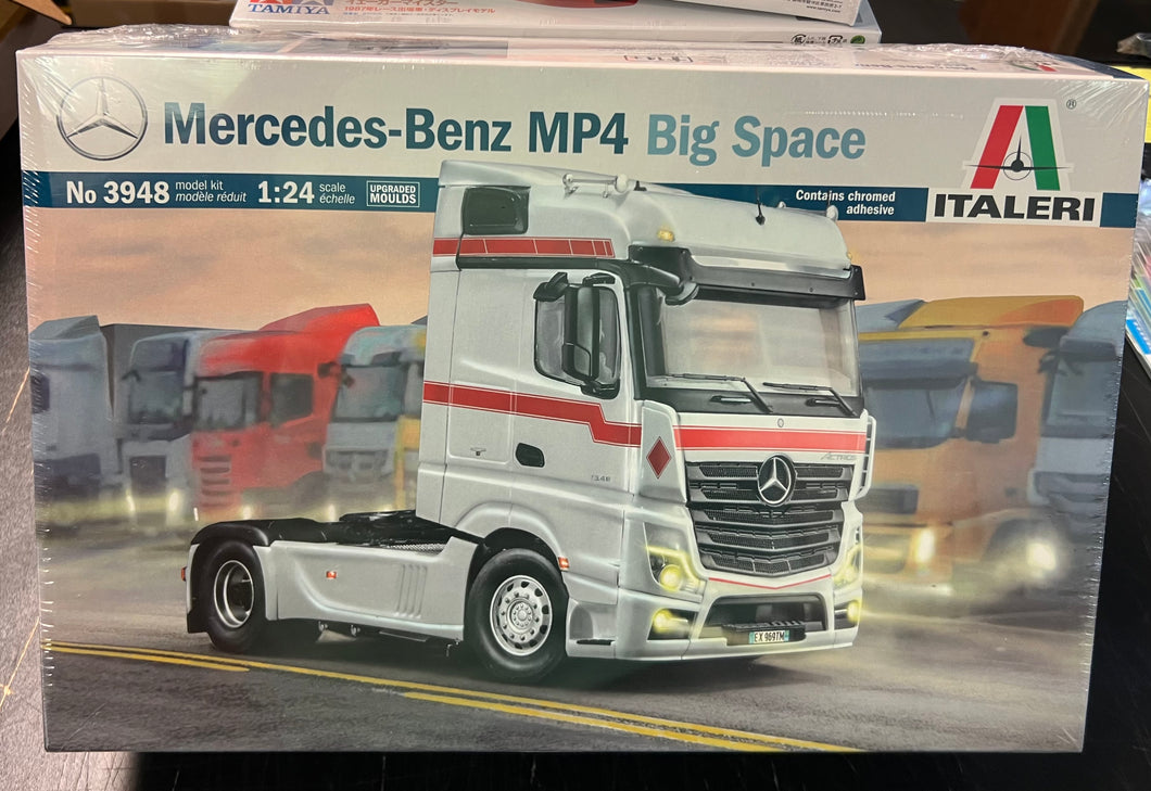 Italeri #3948 1/24 scale Benz MP4 Big  Space Cab Truck
