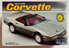 Load image into Gallery viewer, MPC #6213 1986 Chevrolet Corvette Roadster
