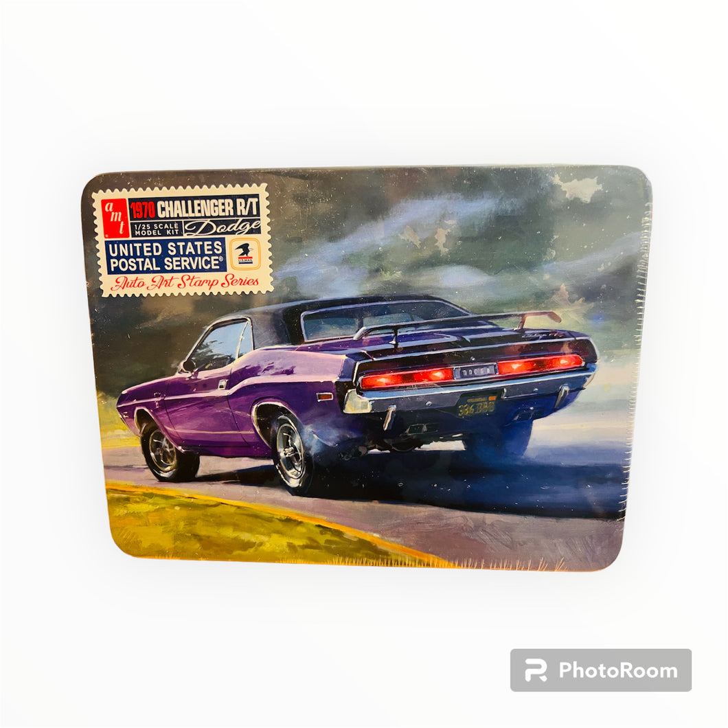 AMT #2022 1970 Dodge Challenger R/T metal tin