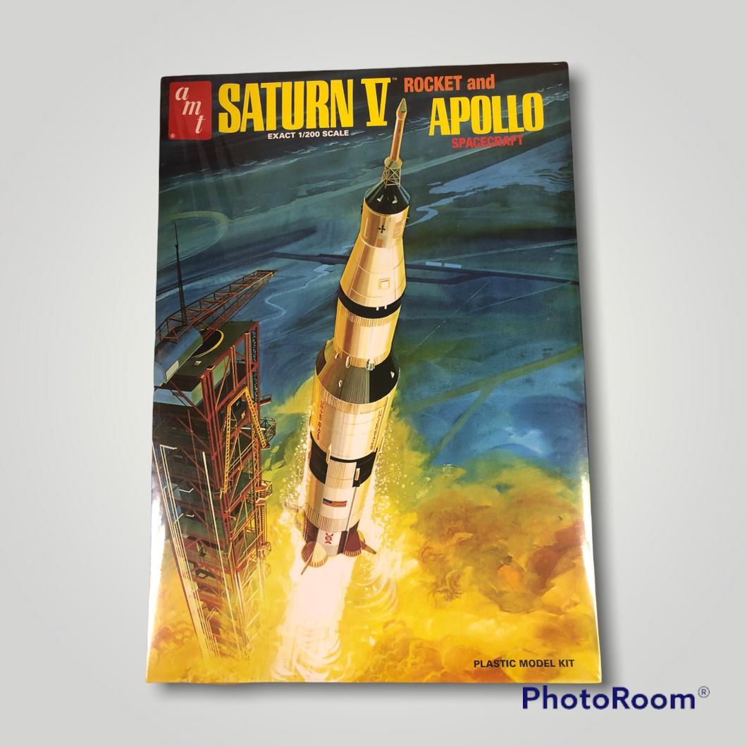 AMT Saturn V Rocket & Apollo Spacecraft