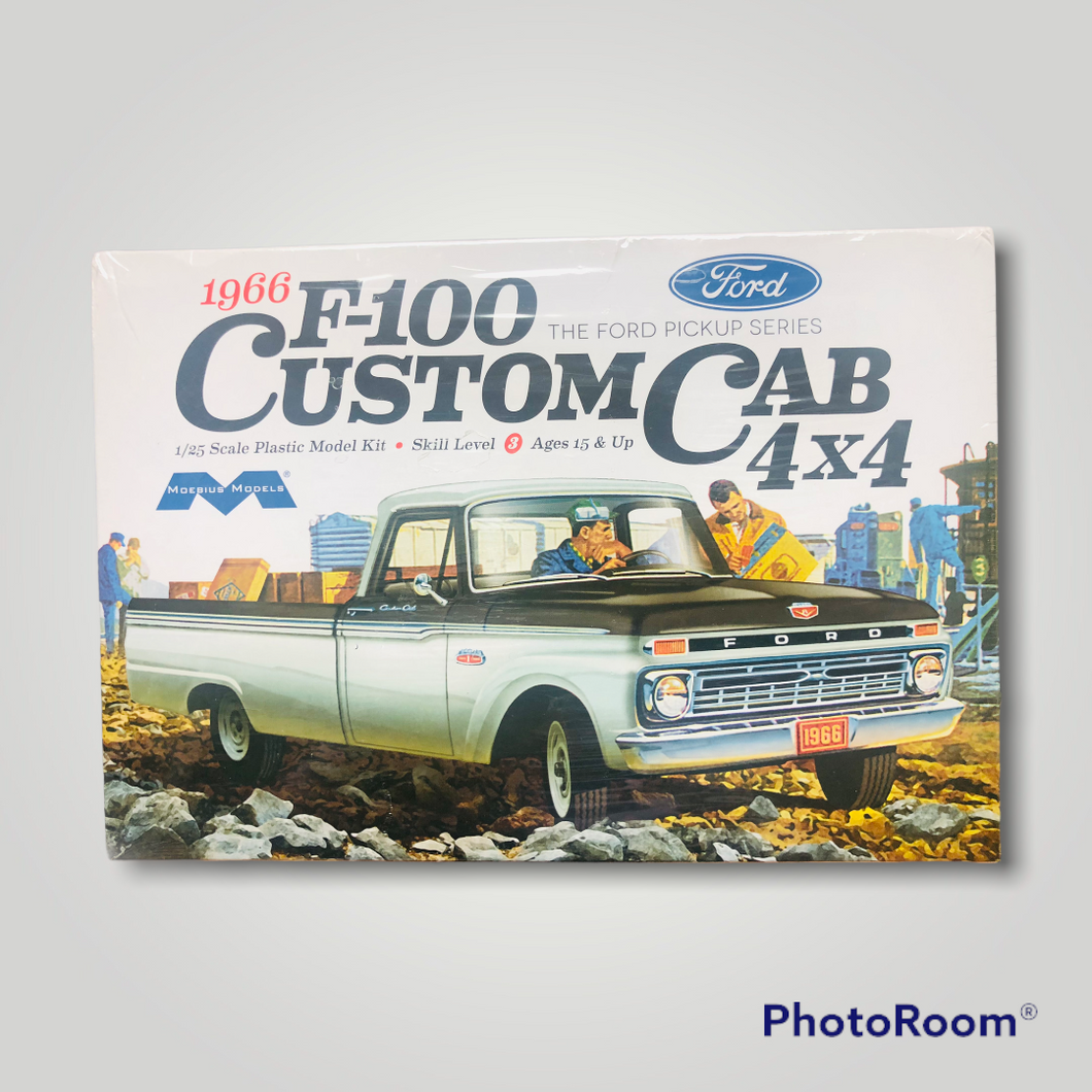 Moebius 1966 Ford F-100 Custom Cab 4 x 4