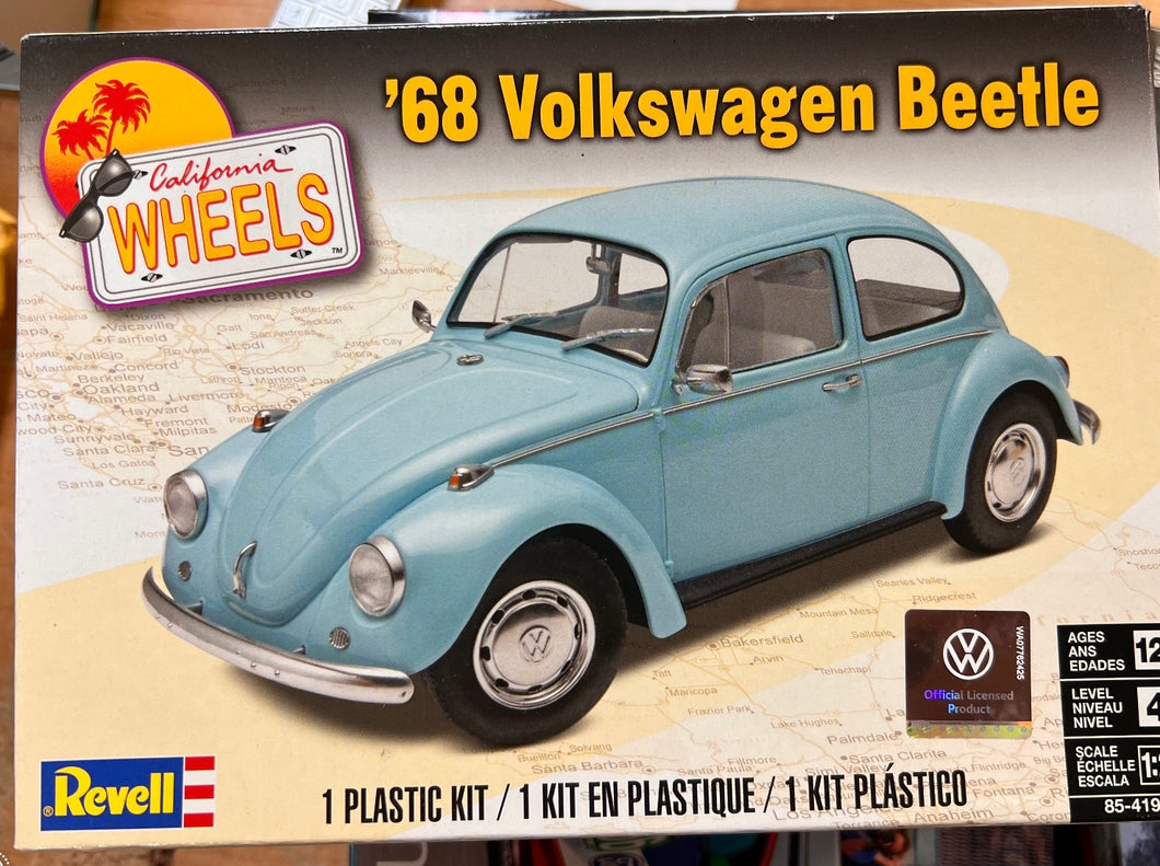 Revell # 4192 1/24 68 Volkswagen Beetle