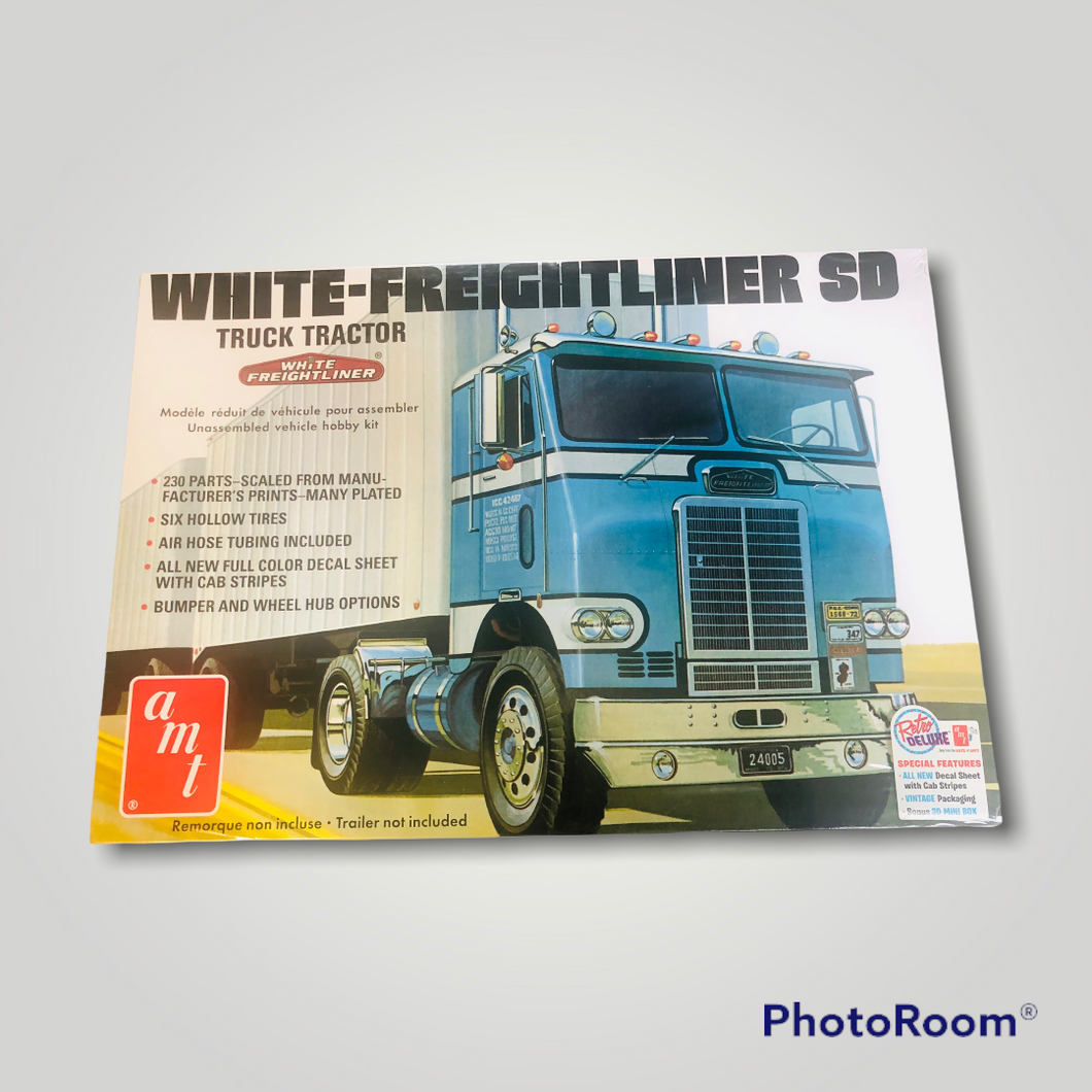 AMT White Freightliner SD Truck Tractor