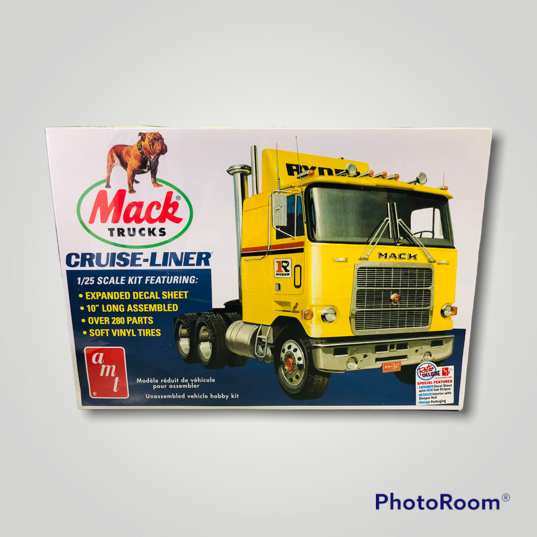 AMT Mack Trucks Cruise-Liner